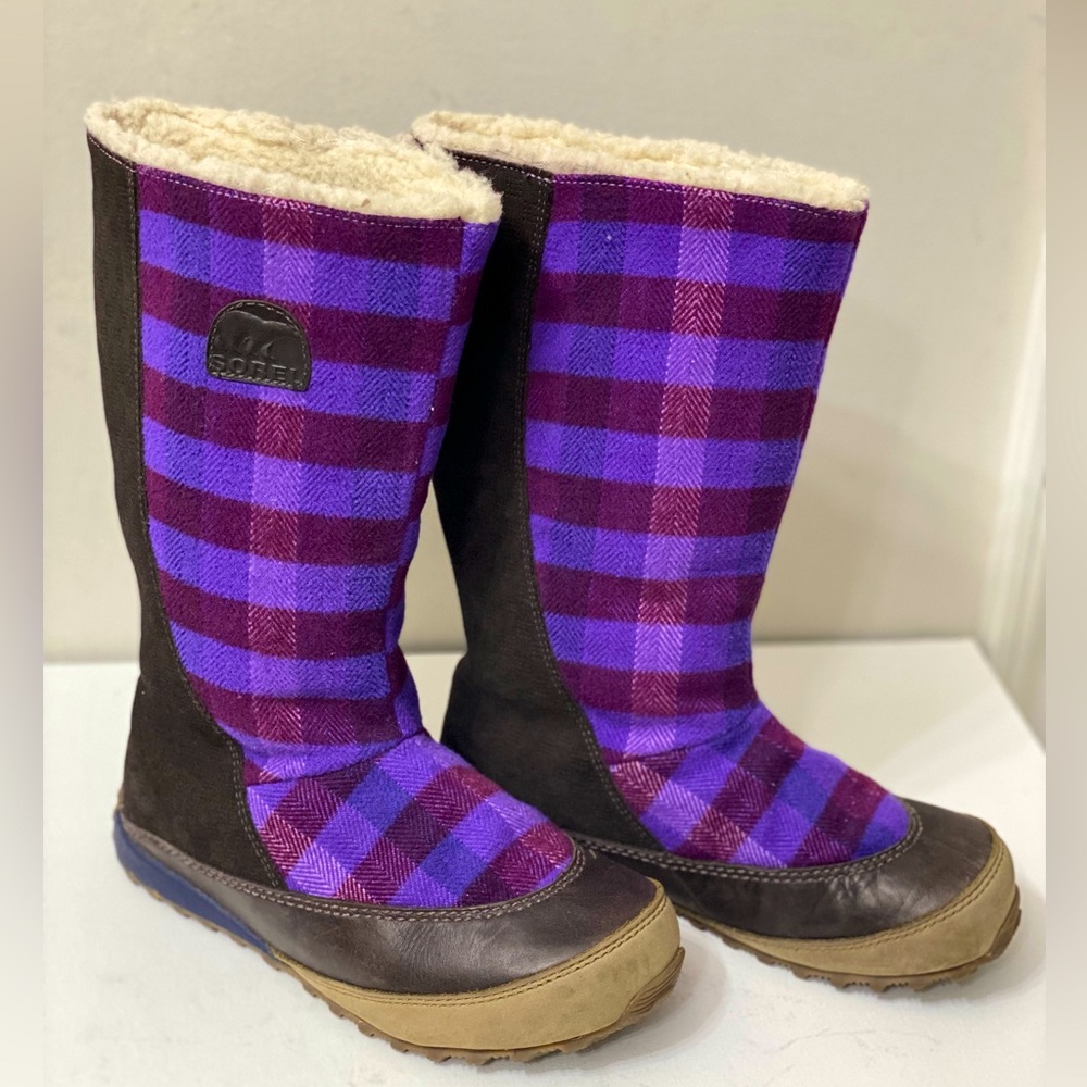 SOREL women’s boots, SOREL purple plaid mid-calf boots. SOREL women wool upper.